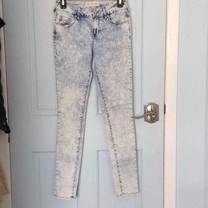 Acid wash jeans